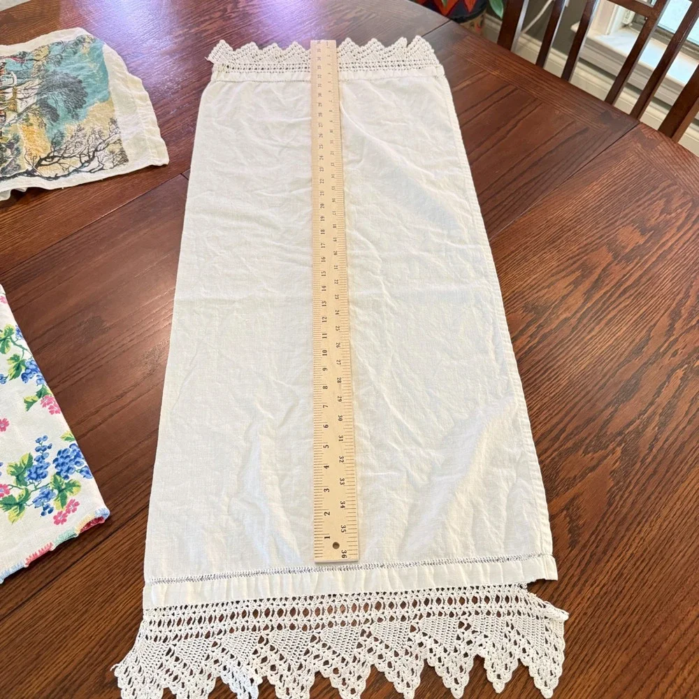Vintage 1970s Linen Calendar Towels Lace Runner Floral Cloth Bundle 4pc